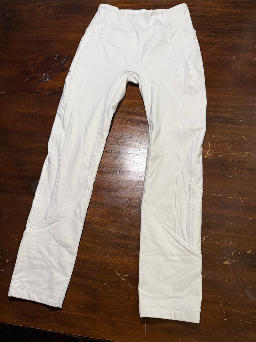 NEW LULULEMON WHITE YOGA PANTS🍋